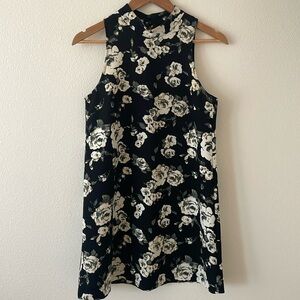 Lush sleeveless floral dress